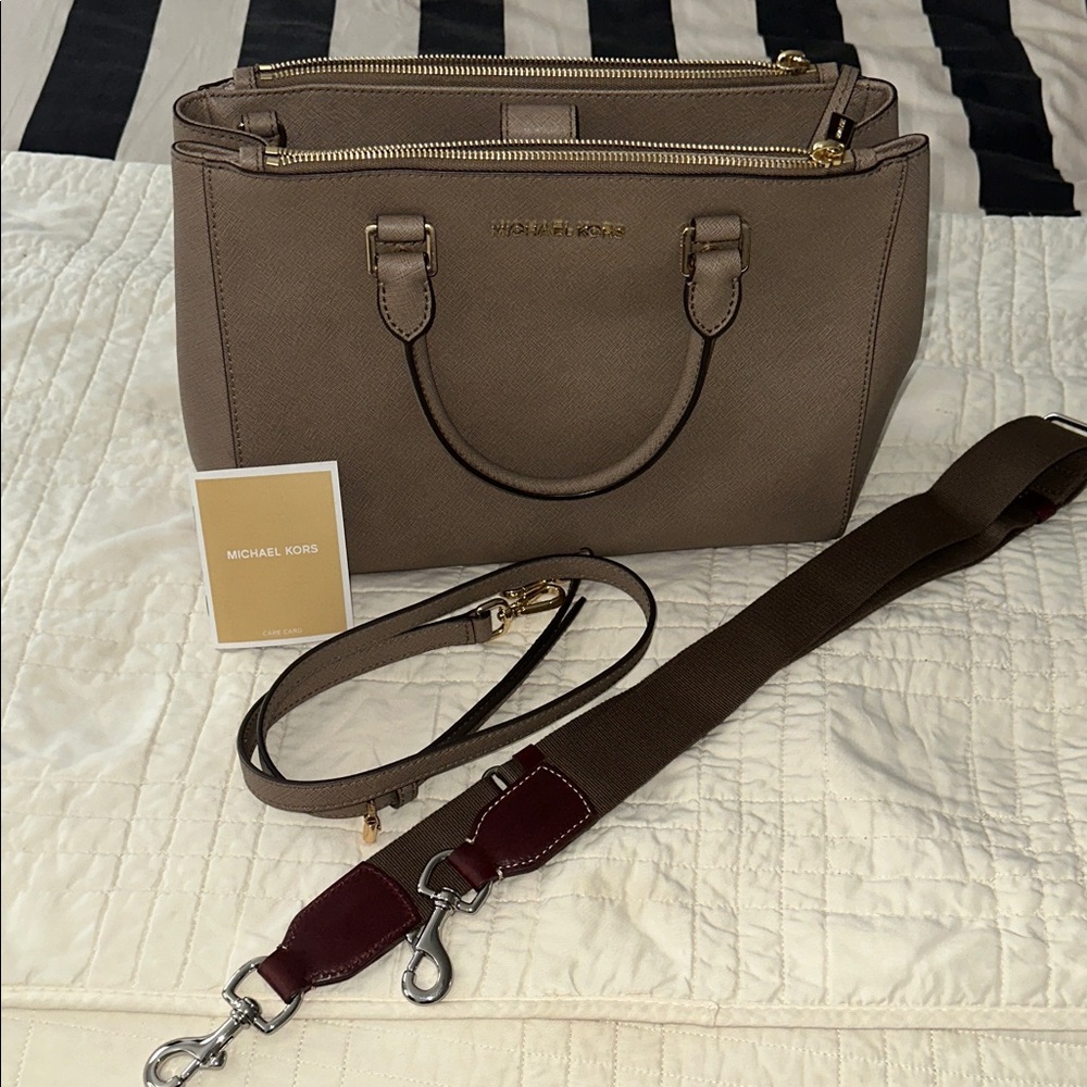 Micheal Kors hand bag.